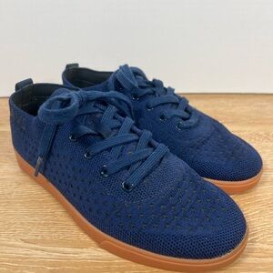 Suavs the Zilker Navy Blue knit Women’s 7/ Men's 5 Shoes